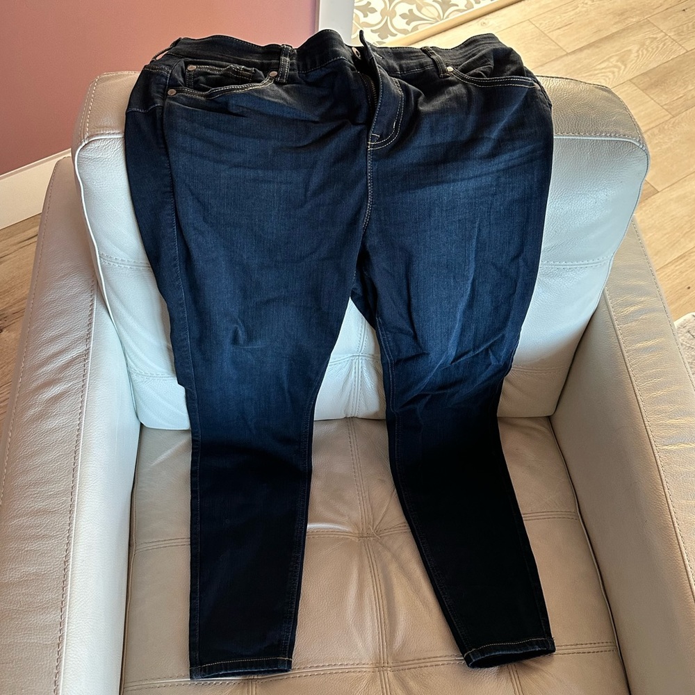 Torrid Bombshells Skinny Jeans